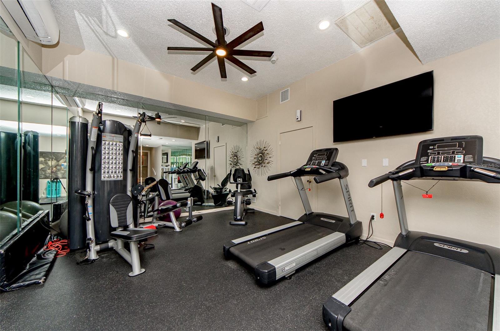 Image 42 of 52 For 1390 Gulf Boulevard 901