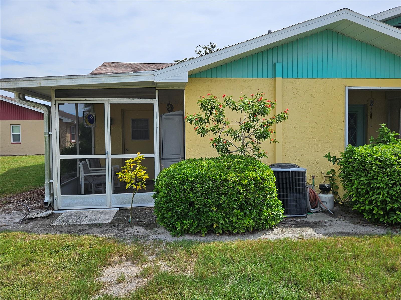 Image 6 of 61 For 1907 Canterbury Lane 4