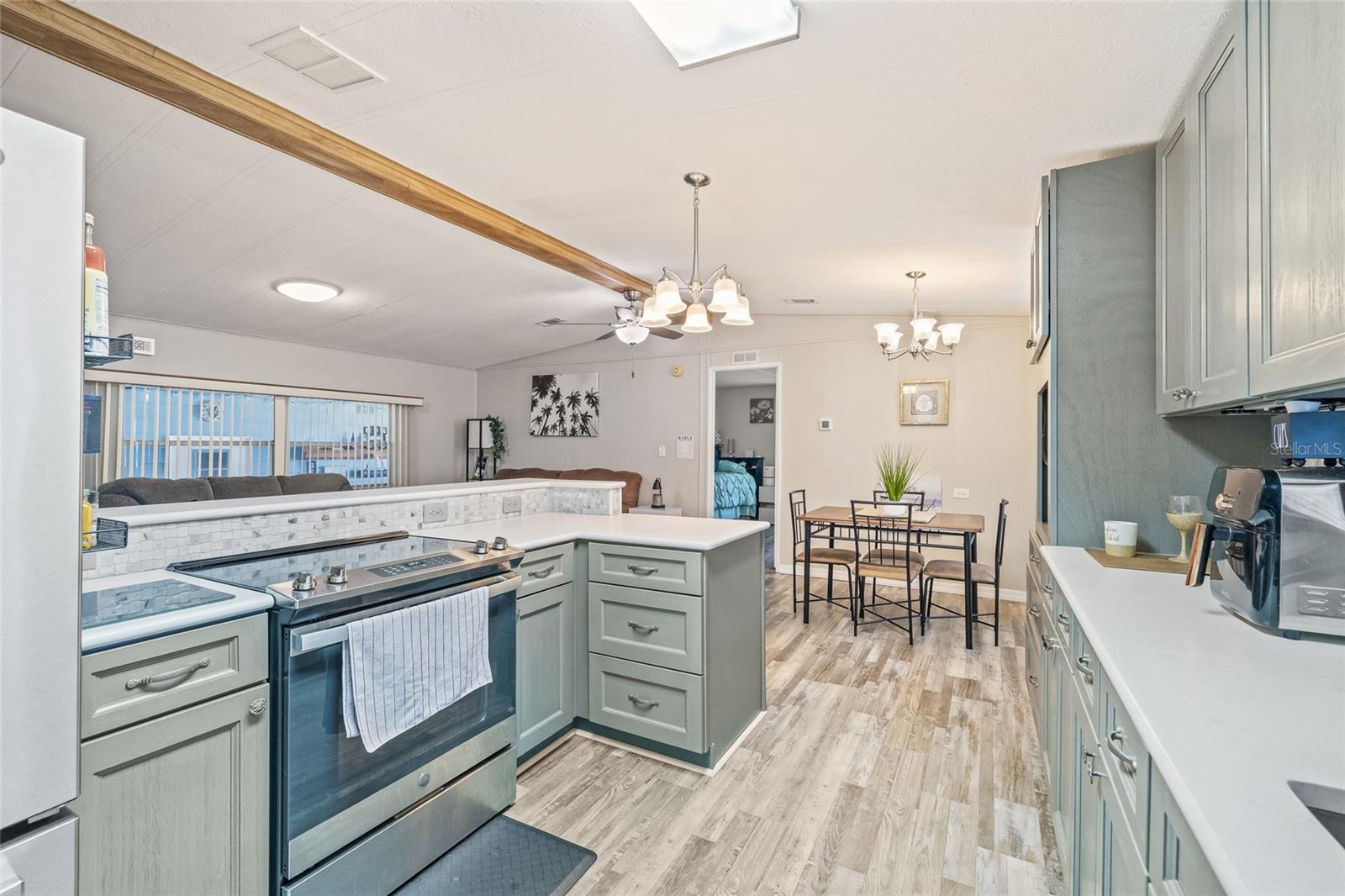 Image 14 of 34 For 1576 Longbow Drive