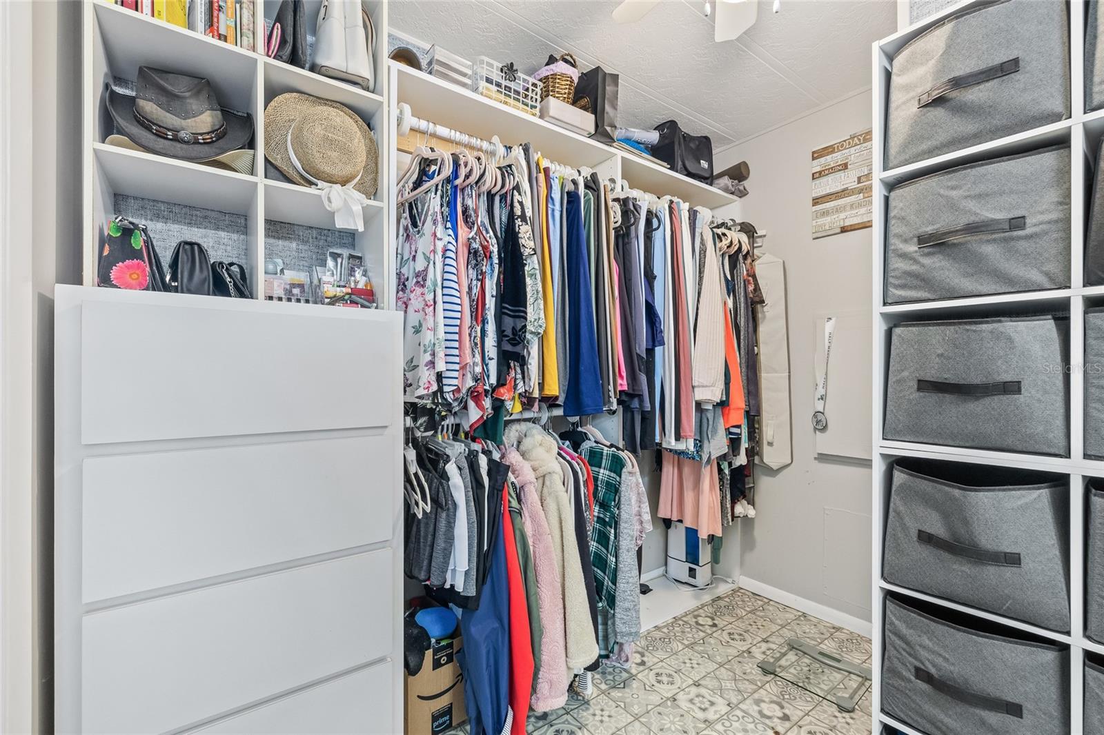 Image 19 of 34 For 1576 Longbow Drive