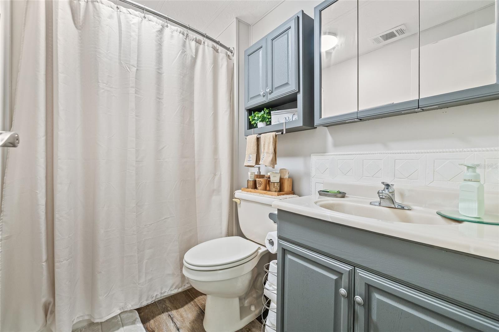 Image 21 of 34 For 1576 Longbow Drive