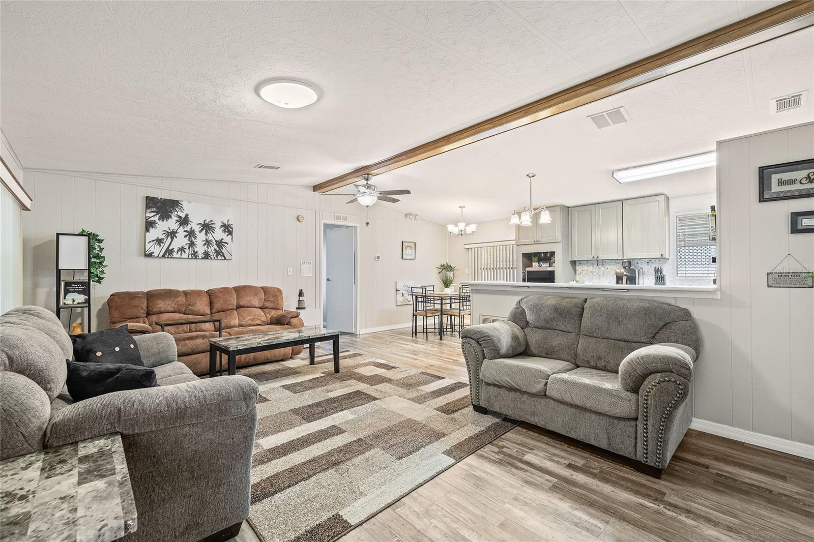 Image 5 of 34 For 1576 Longbow Drive