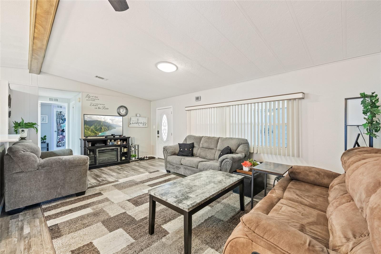 Image 6 of 34 For 1576 Longbow Drive