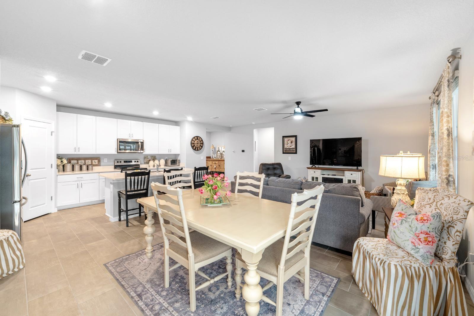 Image 10 of 31 For 3413 Bonsilva Street