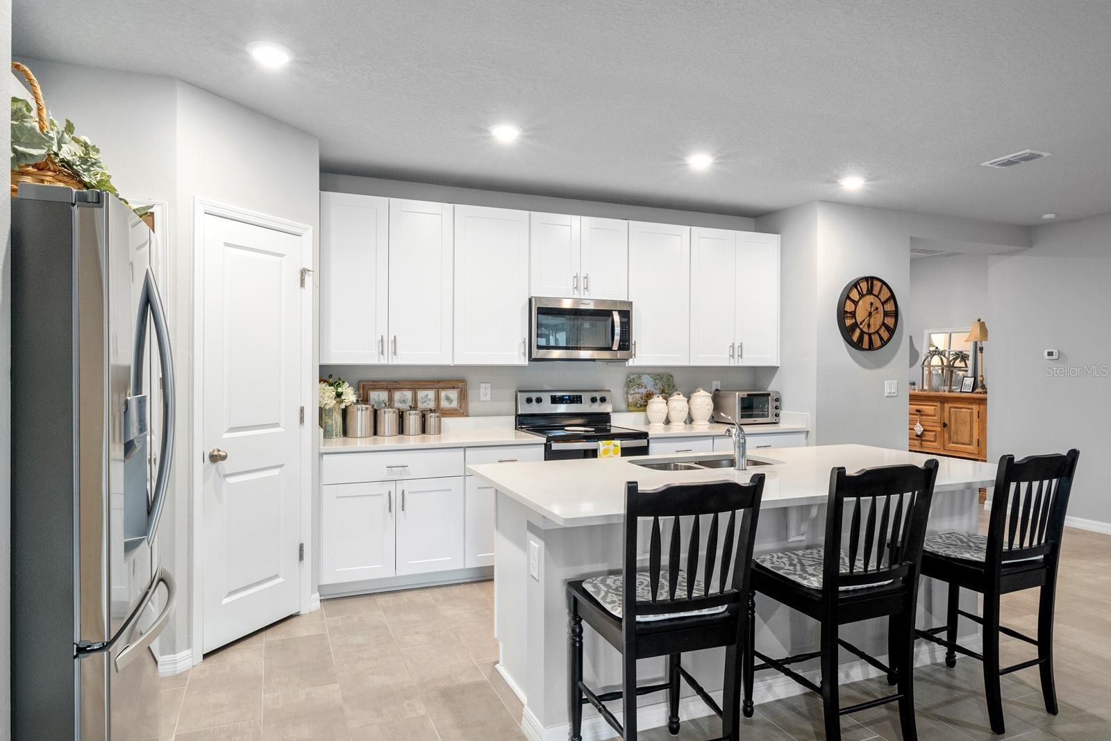 Image 12 of 31 For 3413 Bonsilva Street