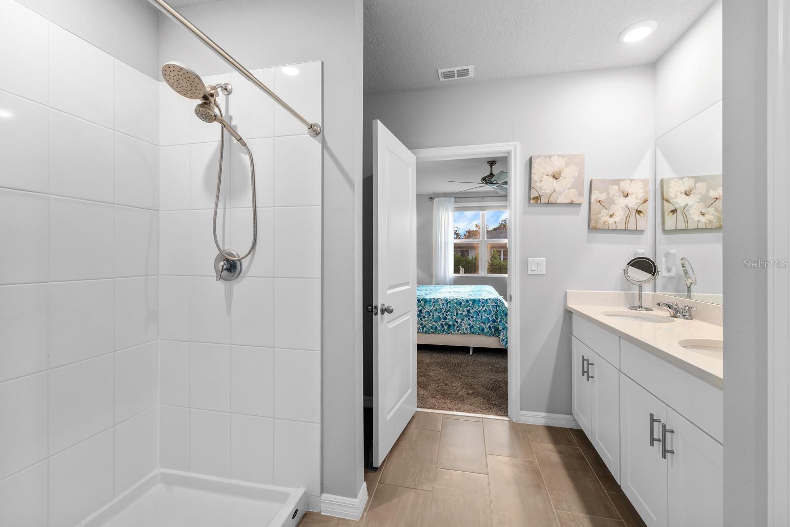 Image 17 of 31 For 3413 Bonsilva Street