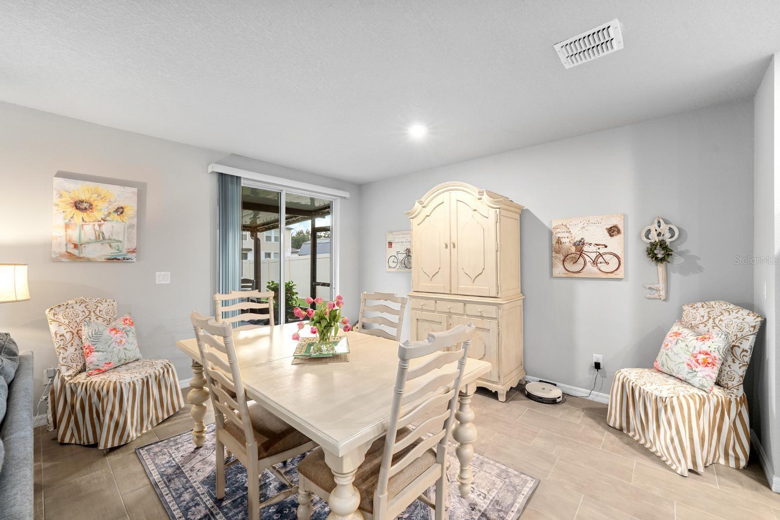 Image 9 of 31 For 3413 Bonsilva Street