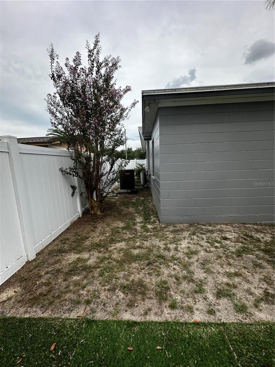 Image 41 of 44 For 11706 Oban Avenue