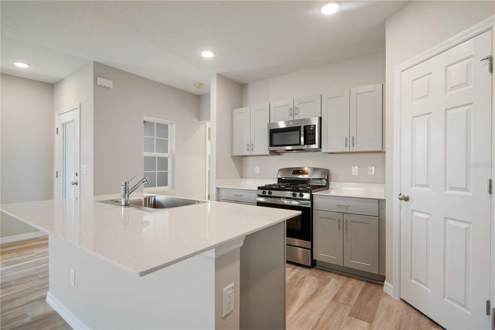 Image 4 of 28 For 13300 Wildgrass Trail