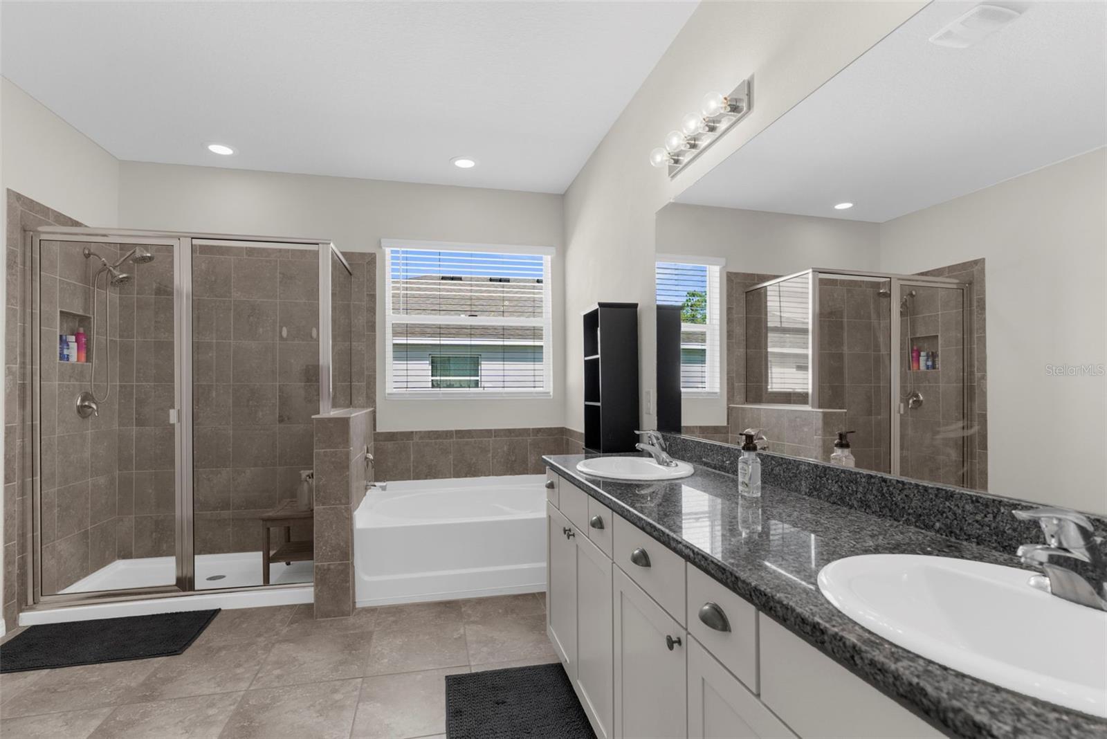 Image 16 of 47 For 13575 Blythewood Drive