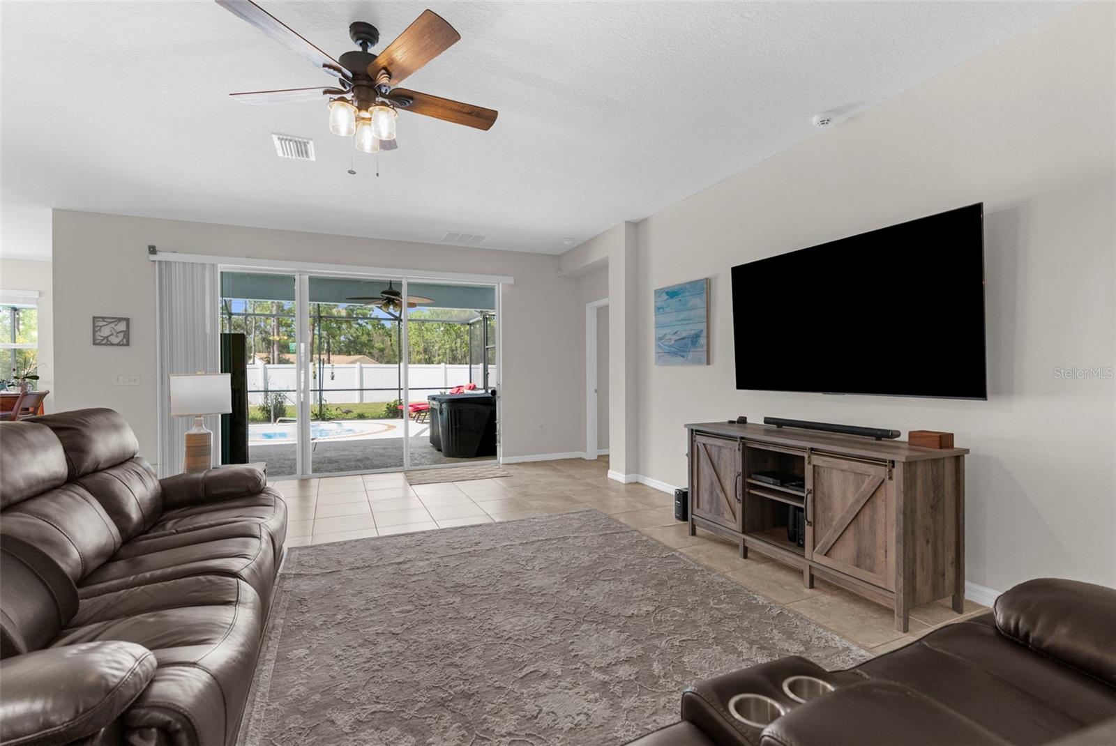 Image 6 of 47 For 13575 Blythewood Drive