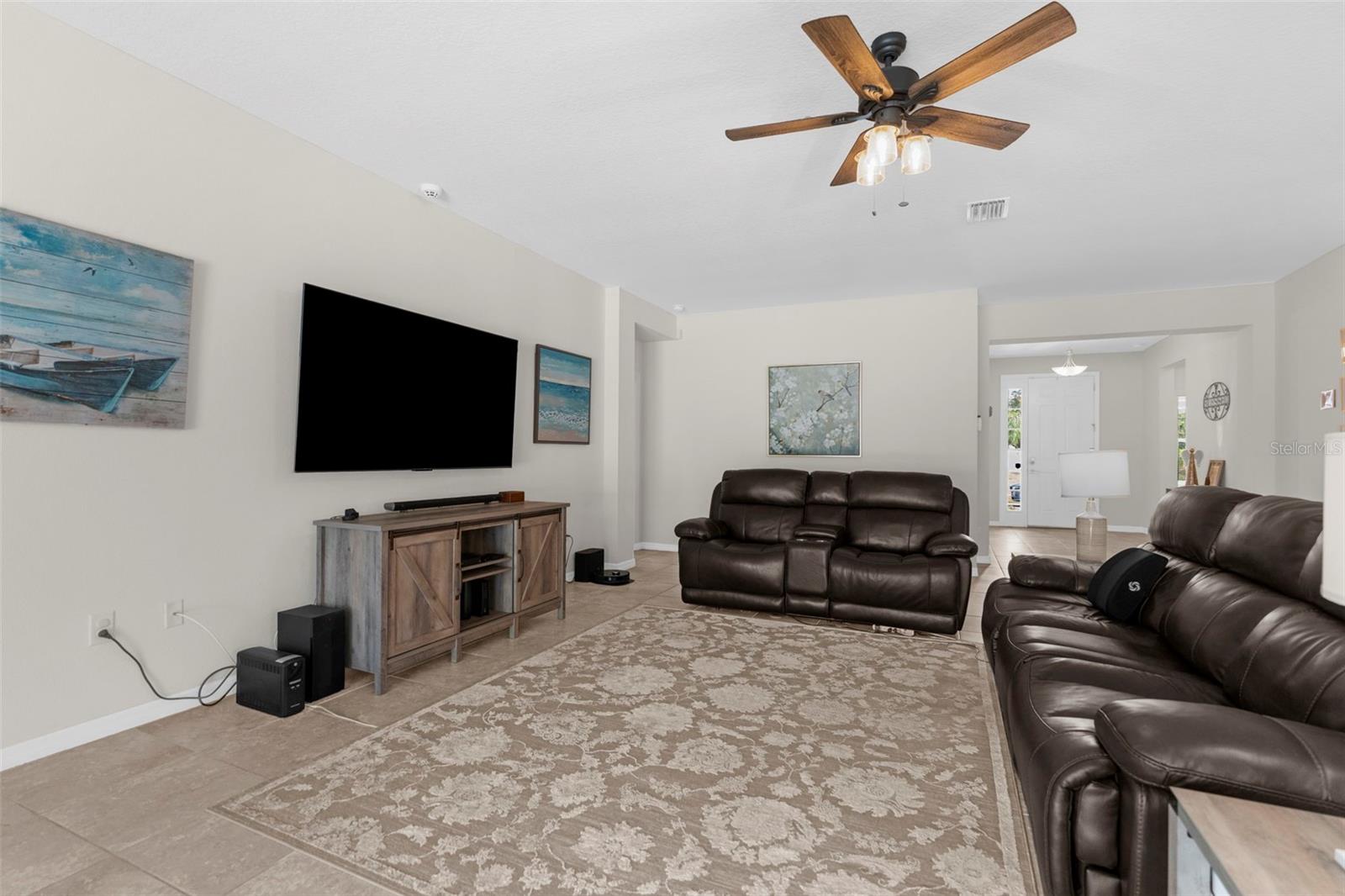 Image 7 of 47 For 13575 Blythewood Drive