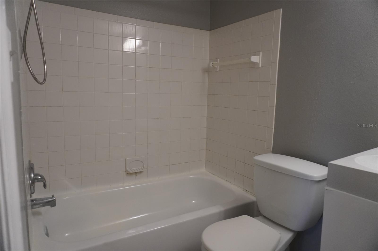 Image 16 of 20 For 12401 Oak Cedar Place 201