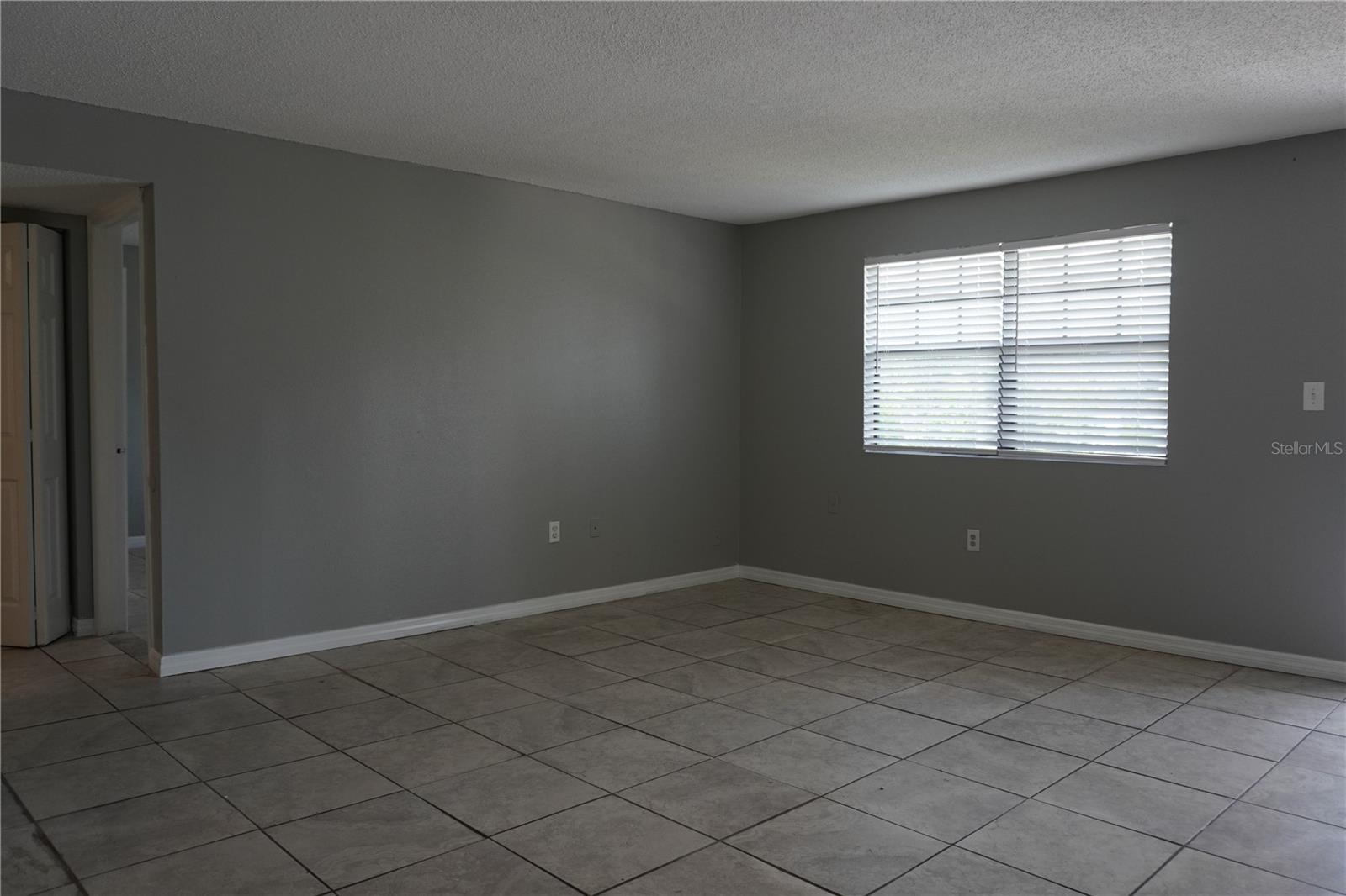 Image 3 of 20 For 12401 Oak Cedar Place 201