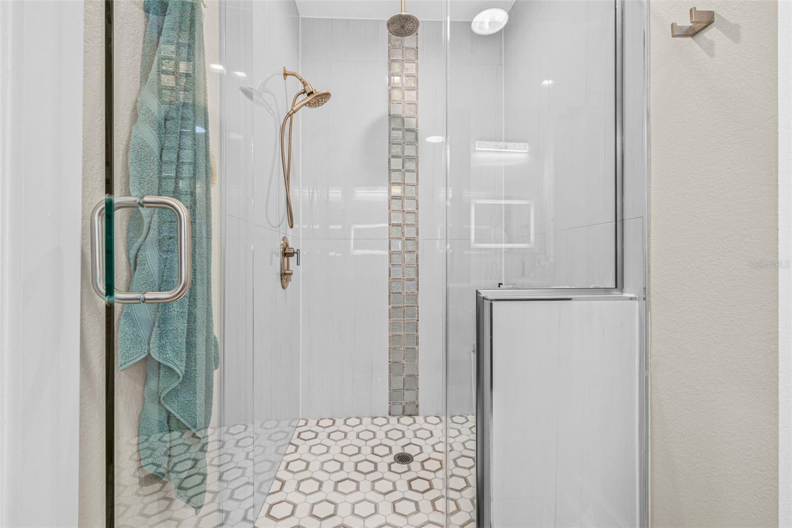 Image 15 of 23 For 2925 2nd Avenue N