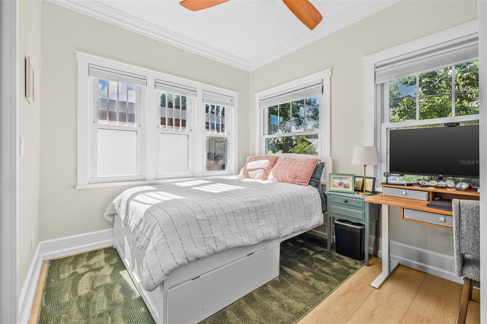 Image 17 of 23 For 2925 2nd Avenue N