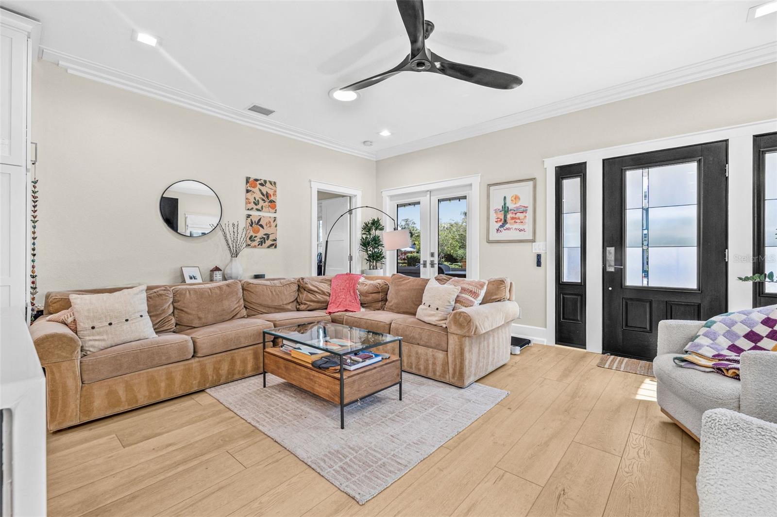 Image 4 of 23 For 2925 2nd Avenue N