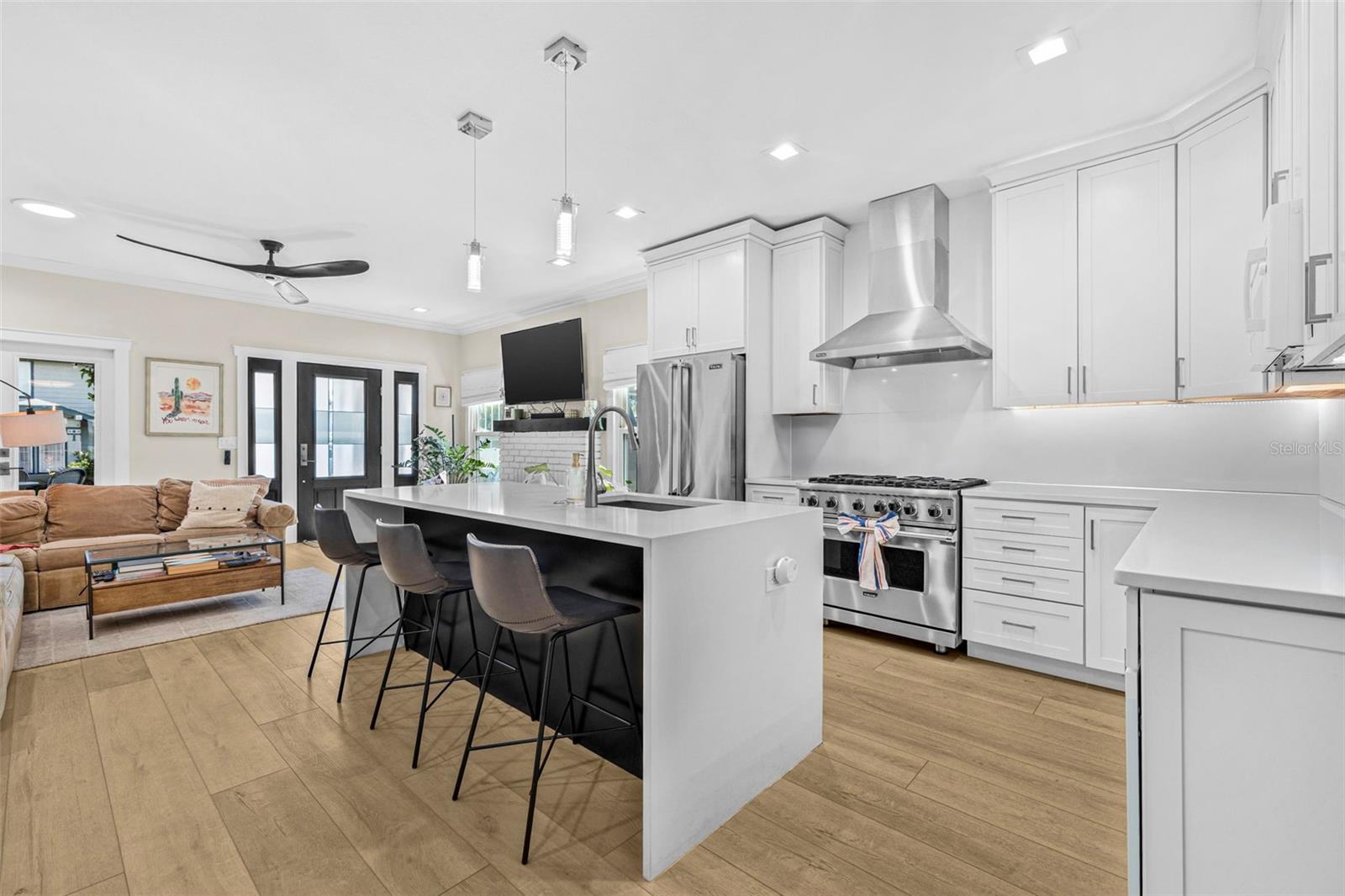 Image 6 of 23 For 2925 2nd Avenue N