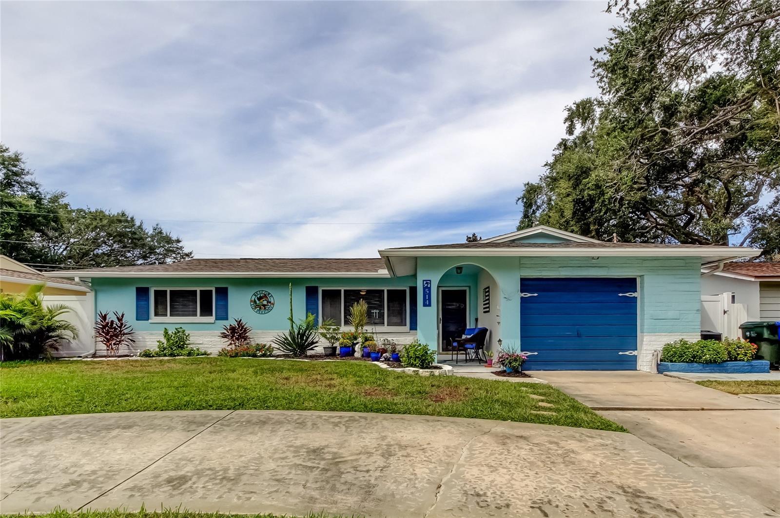 Details for 514 Lake Drive, LARGO, FL 33771