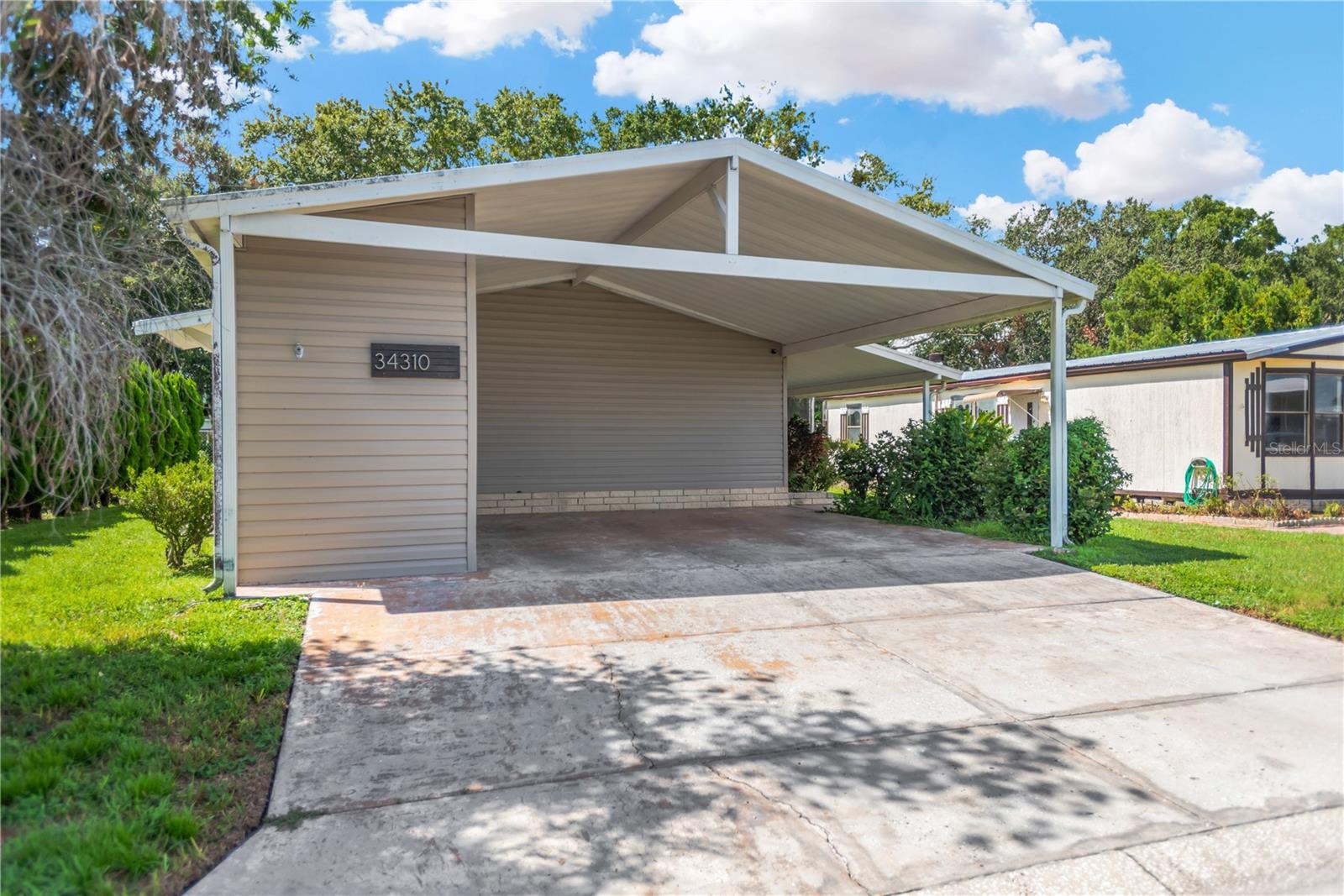Details for 34310 Lodge Drive, WESLEY CHAPEL, FL 33543