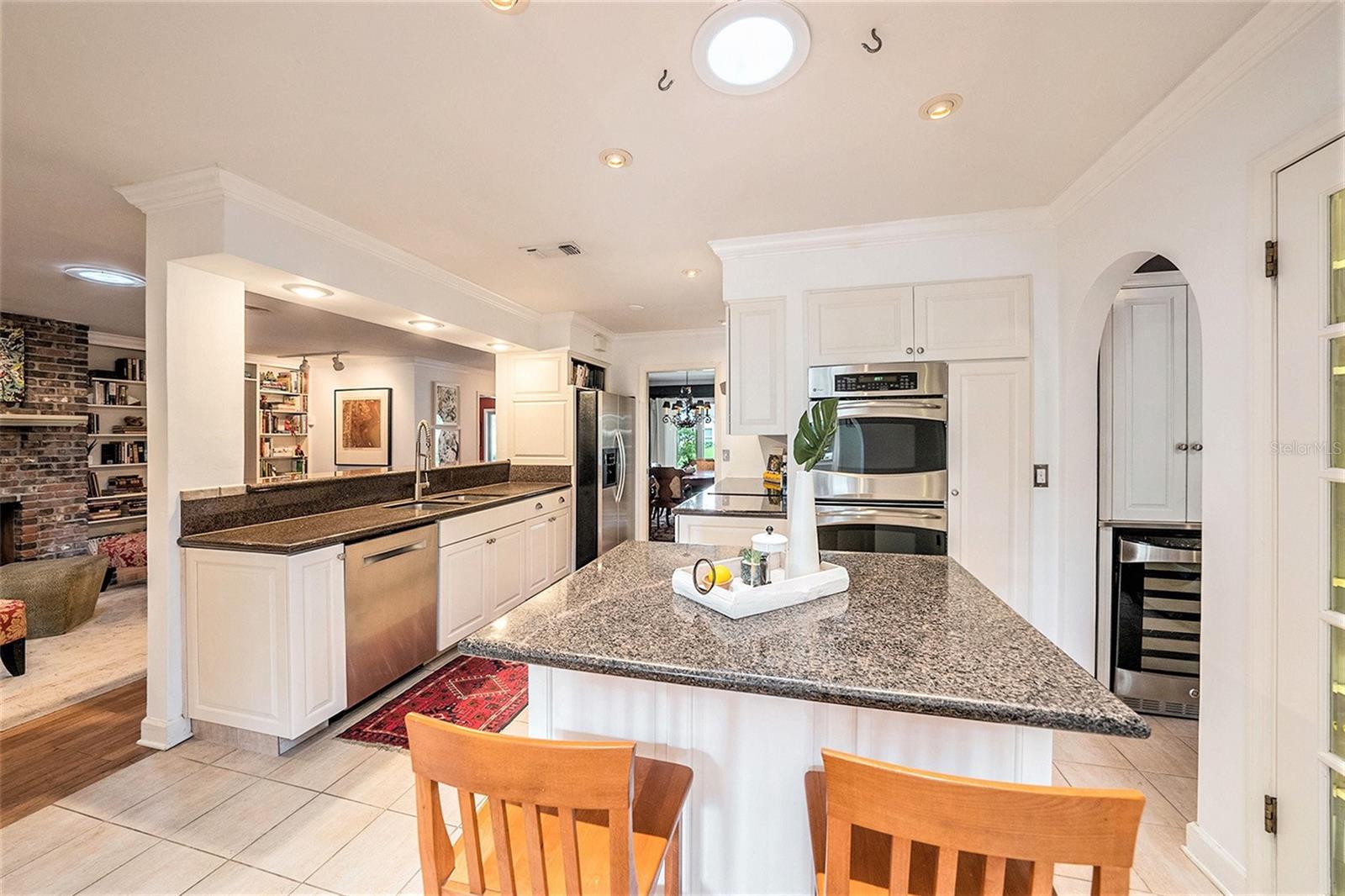 Image 14 of 45 For 10415 Butia Place