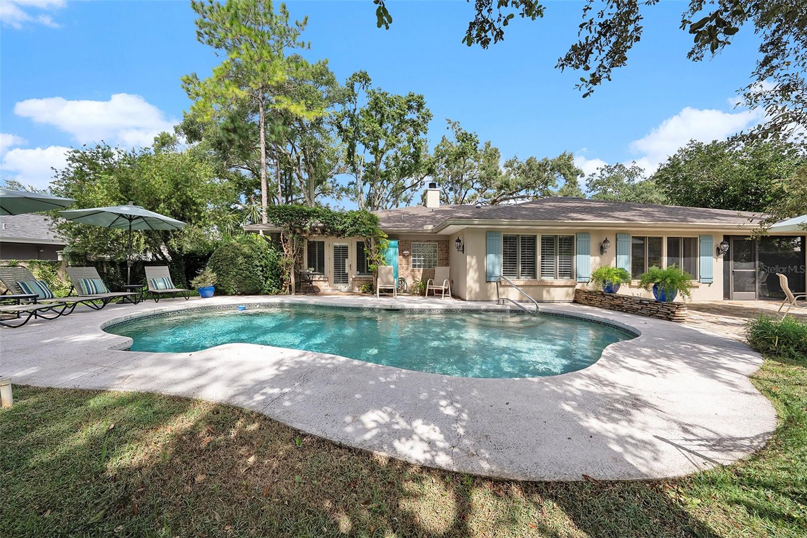 Image 3 of 45 For 10415 Butia Place