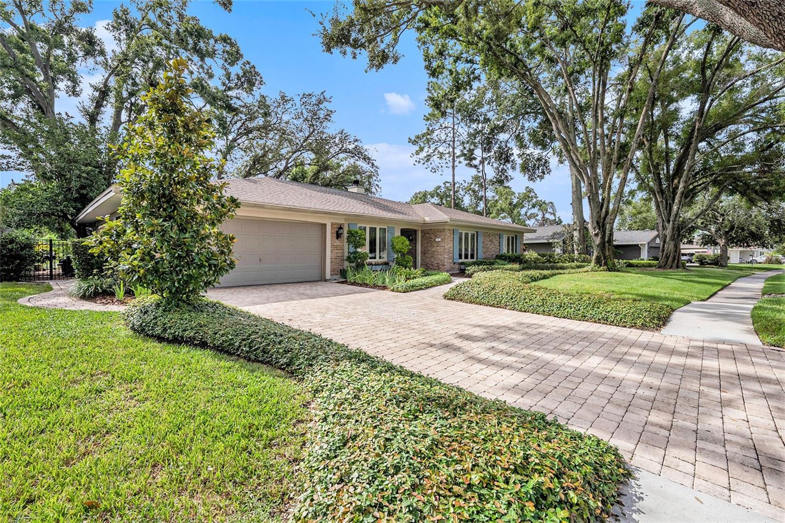 Image 34 of 45 For 10415 Butia Place