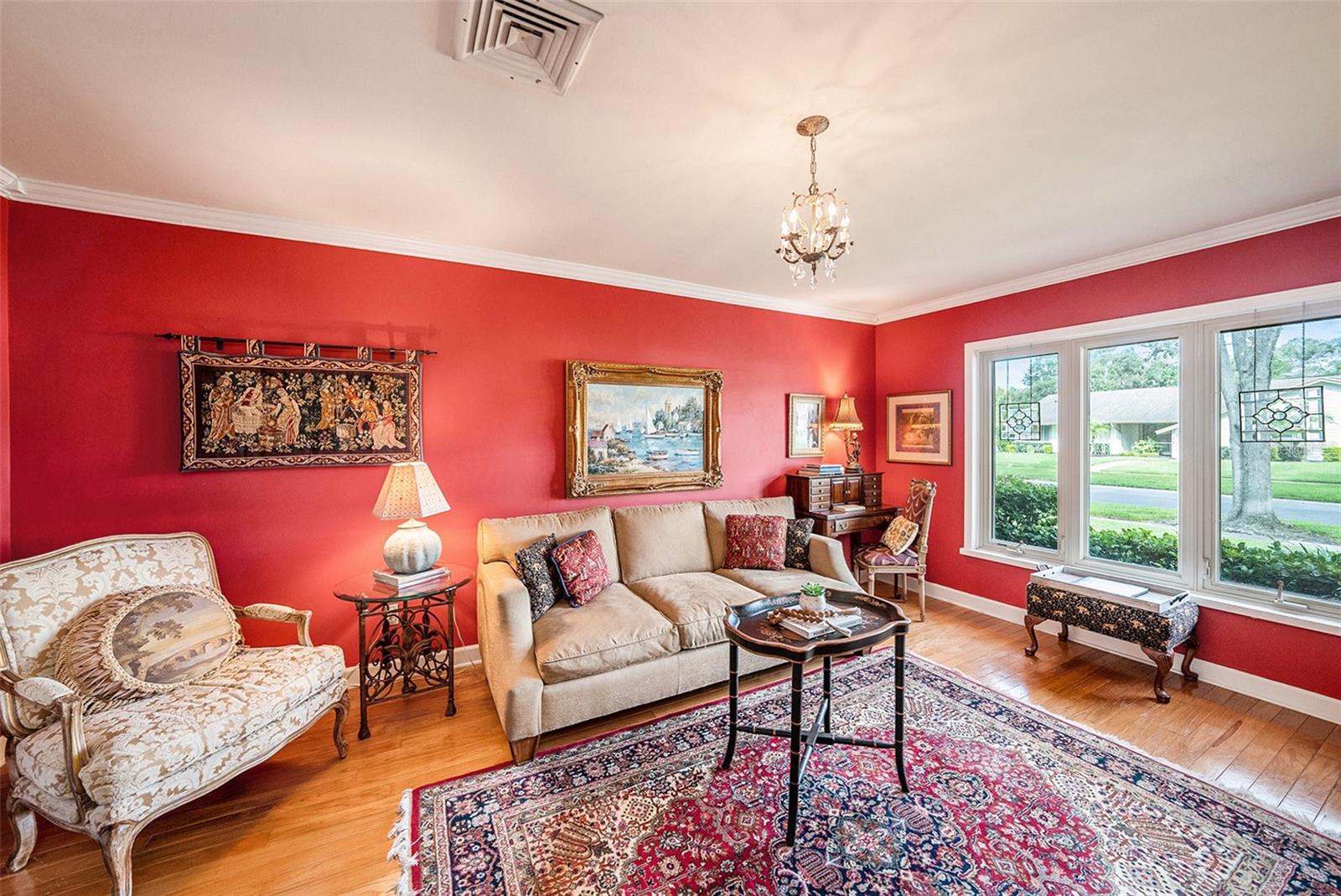 Image 5 of 45 For 10415 Butia Place