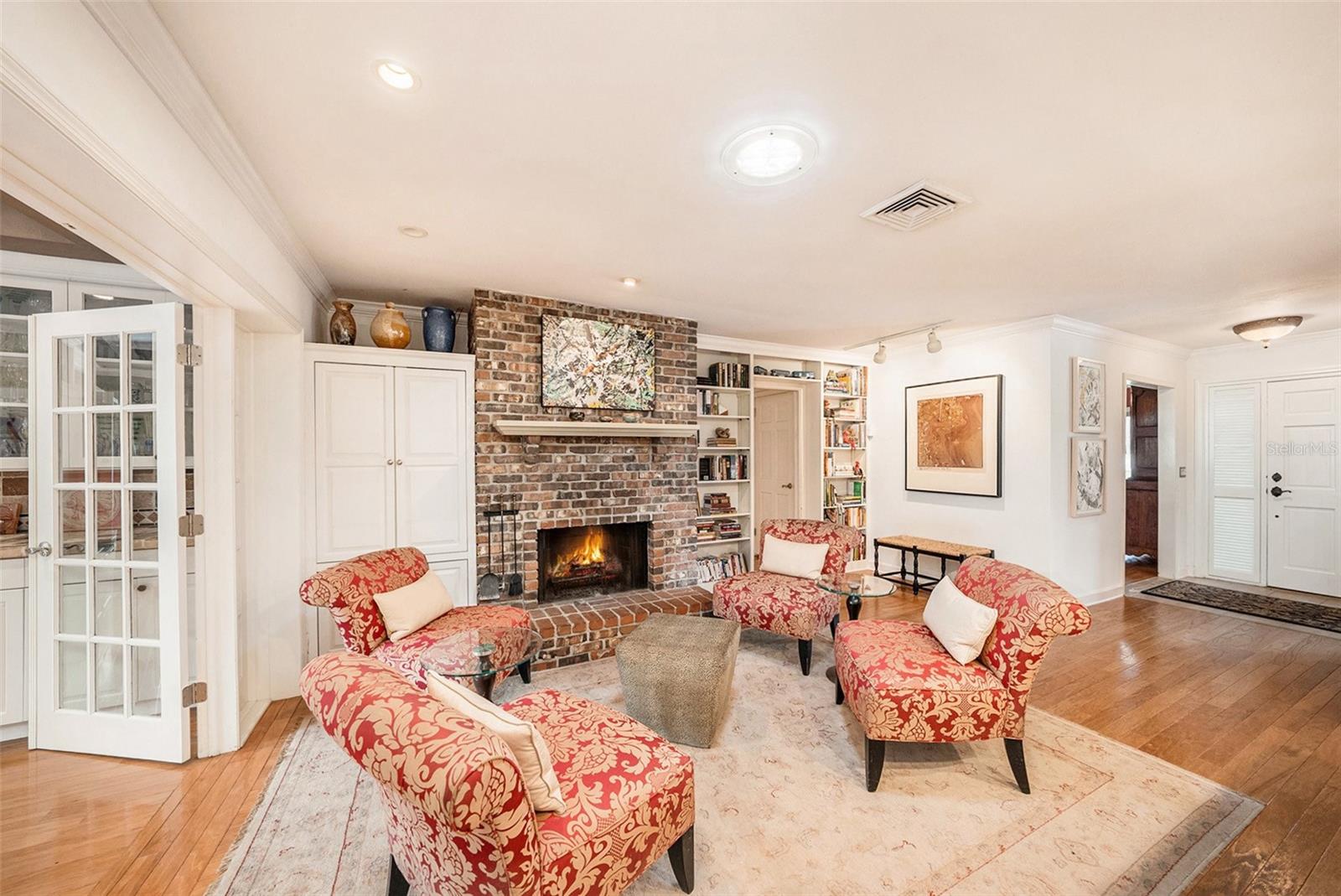 Image 8 of 45 For 10415 Butia Place
