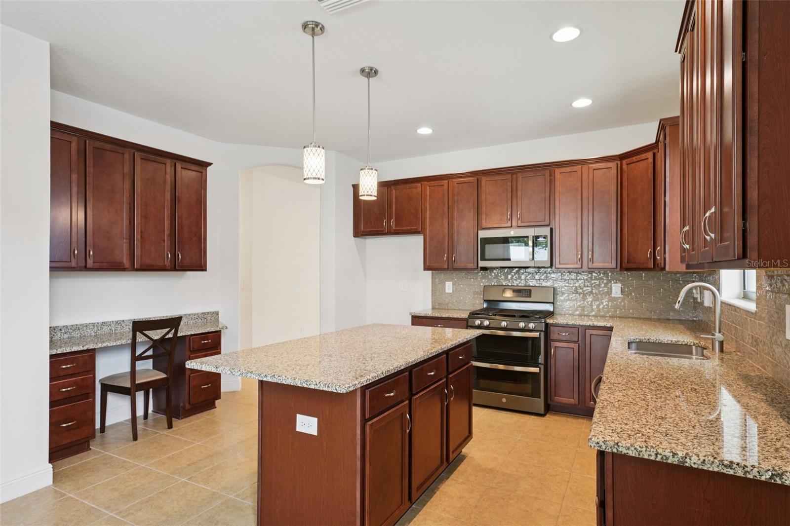 Image 11 of 35 For 1214 Florablu Drive