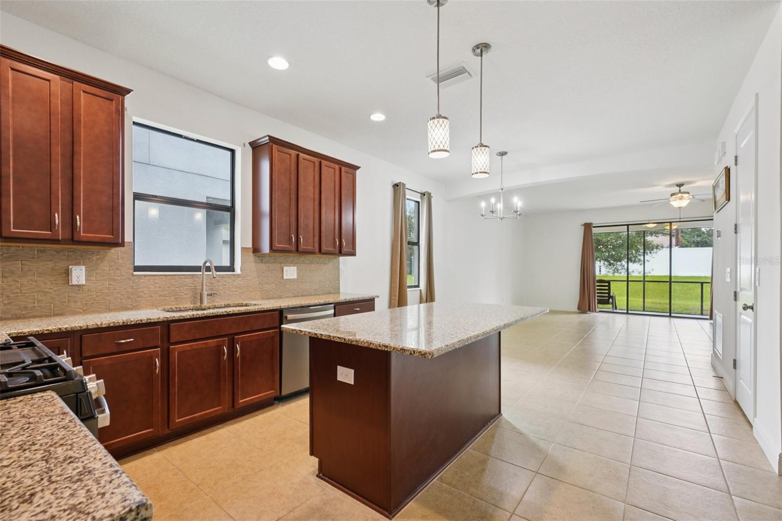 Image 12 of 35 For 1214 Florablu Drive