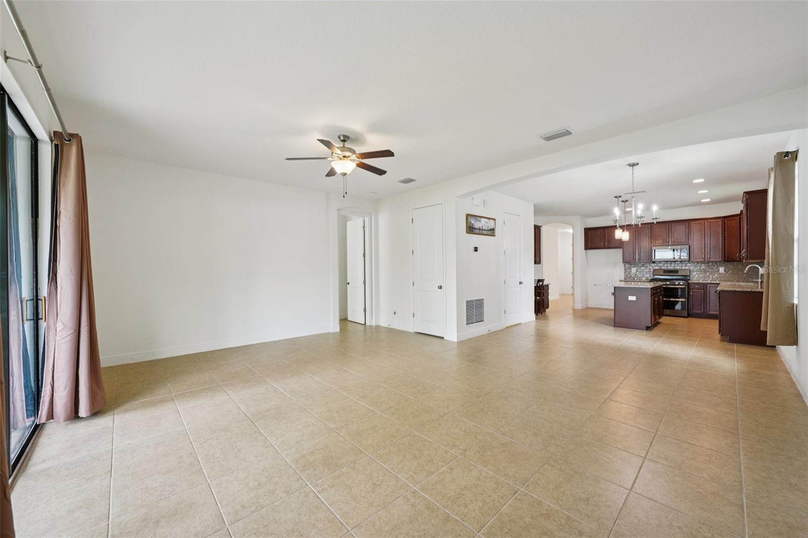 Image 6 of 35 For 1214 Florablu Drive