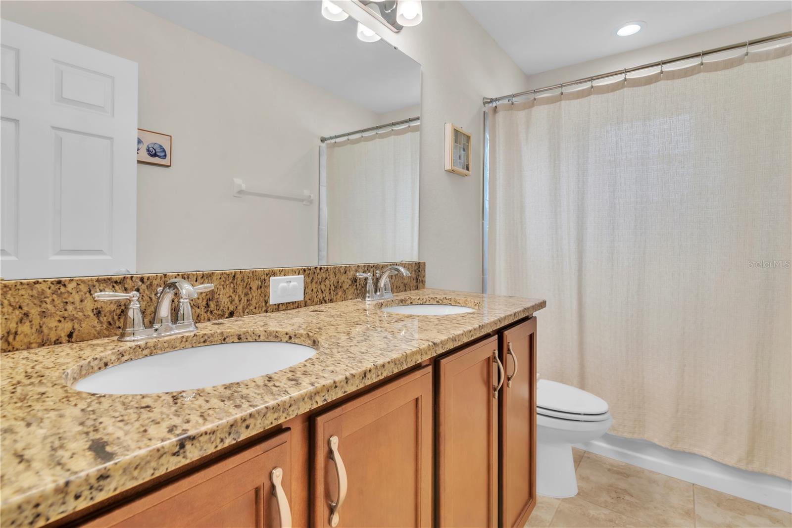 Image 24 of 33 For 3703 Peregrine Way