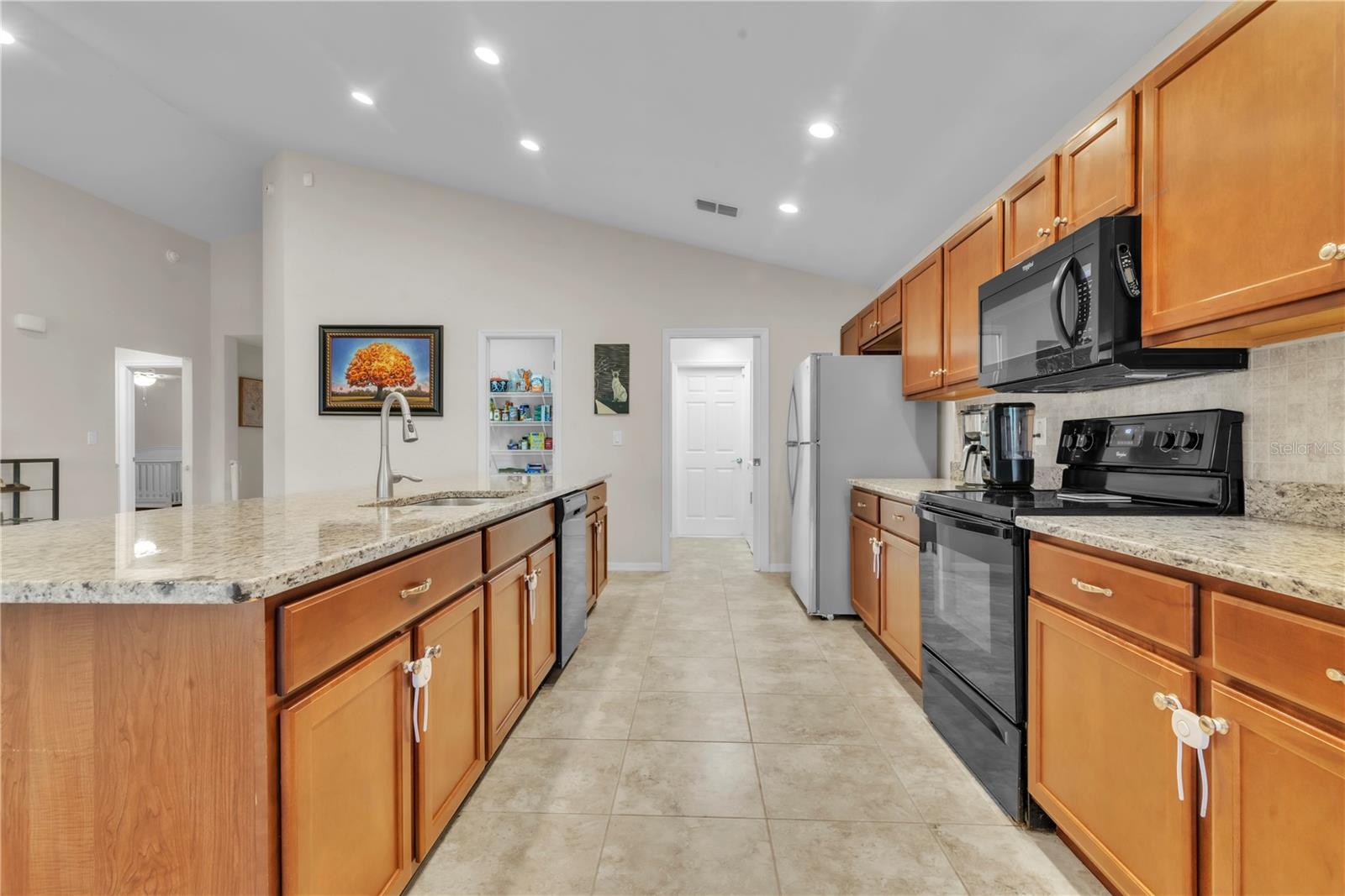 Image 7 of 33 For 3703 Peregrine Way