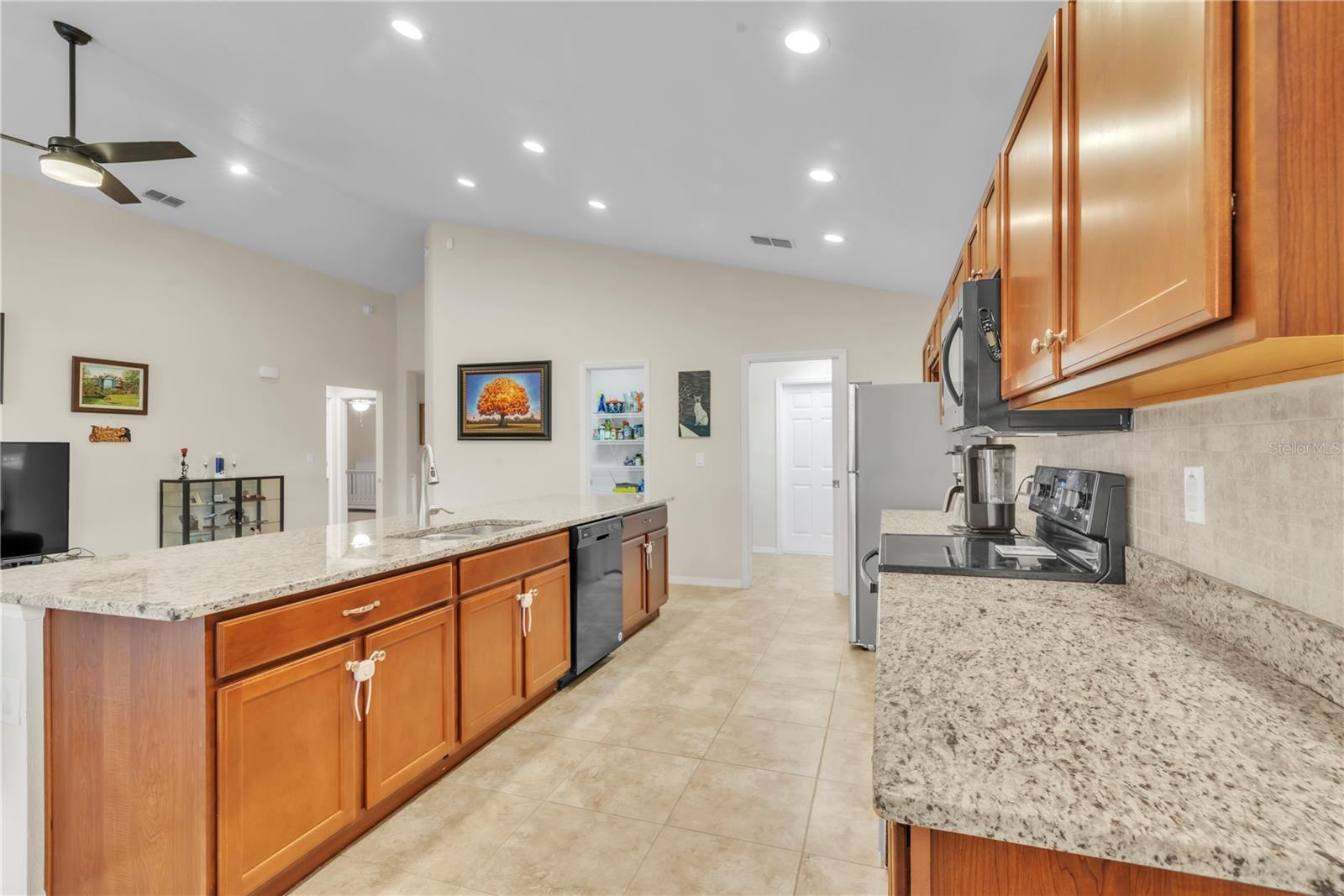 Image 9 of 33 For 3703 Peregrine Way