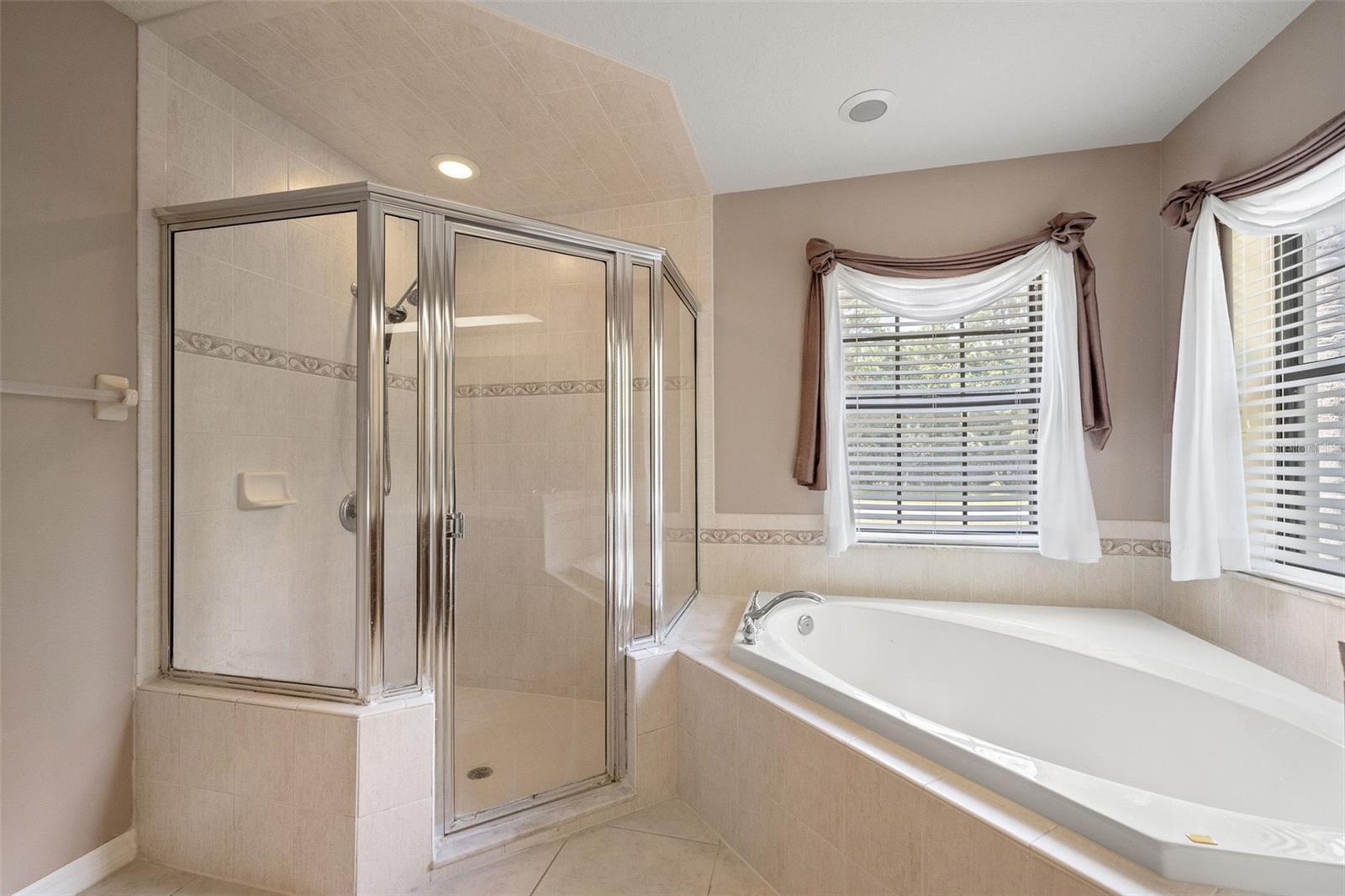 Listing photo id 14 for 19 Foxglove Court