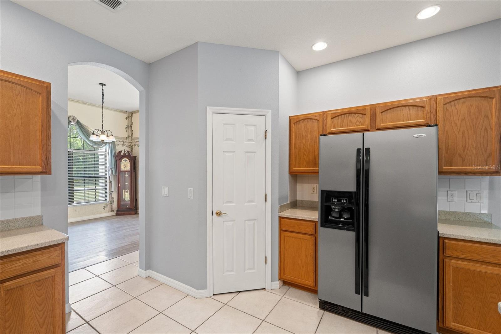 Listing photo id 16 for 19 Foxglove Court