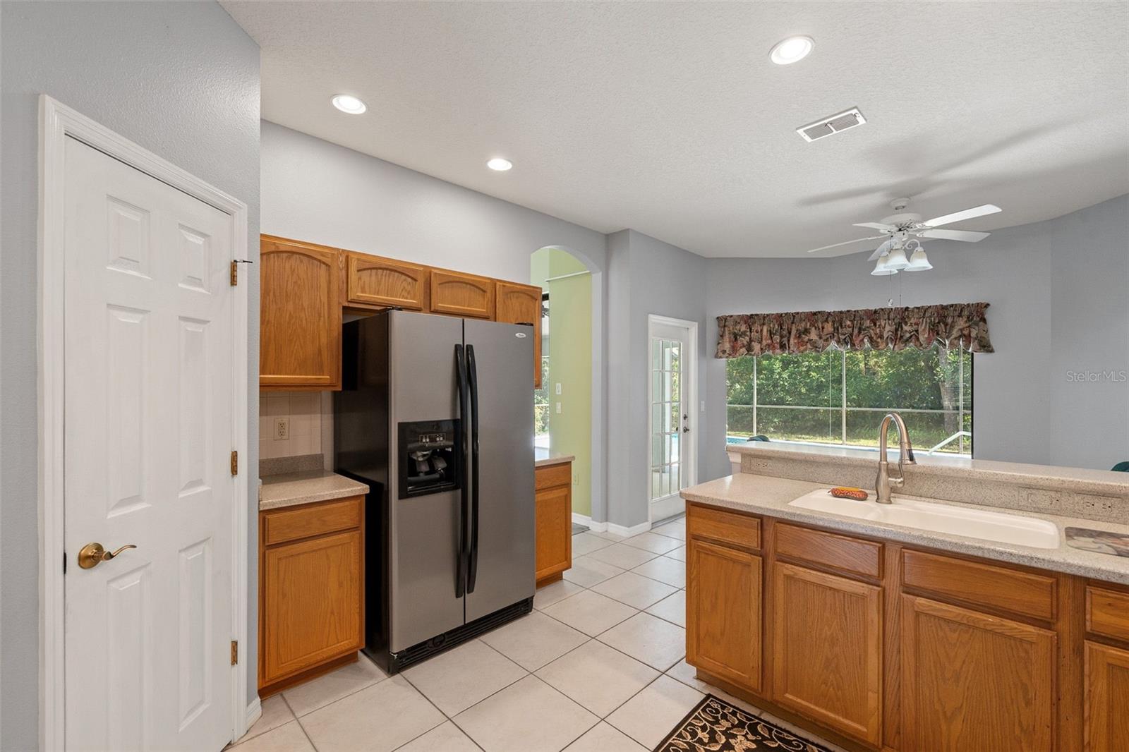 Listing photo id 17 for 19 Foxglove Court