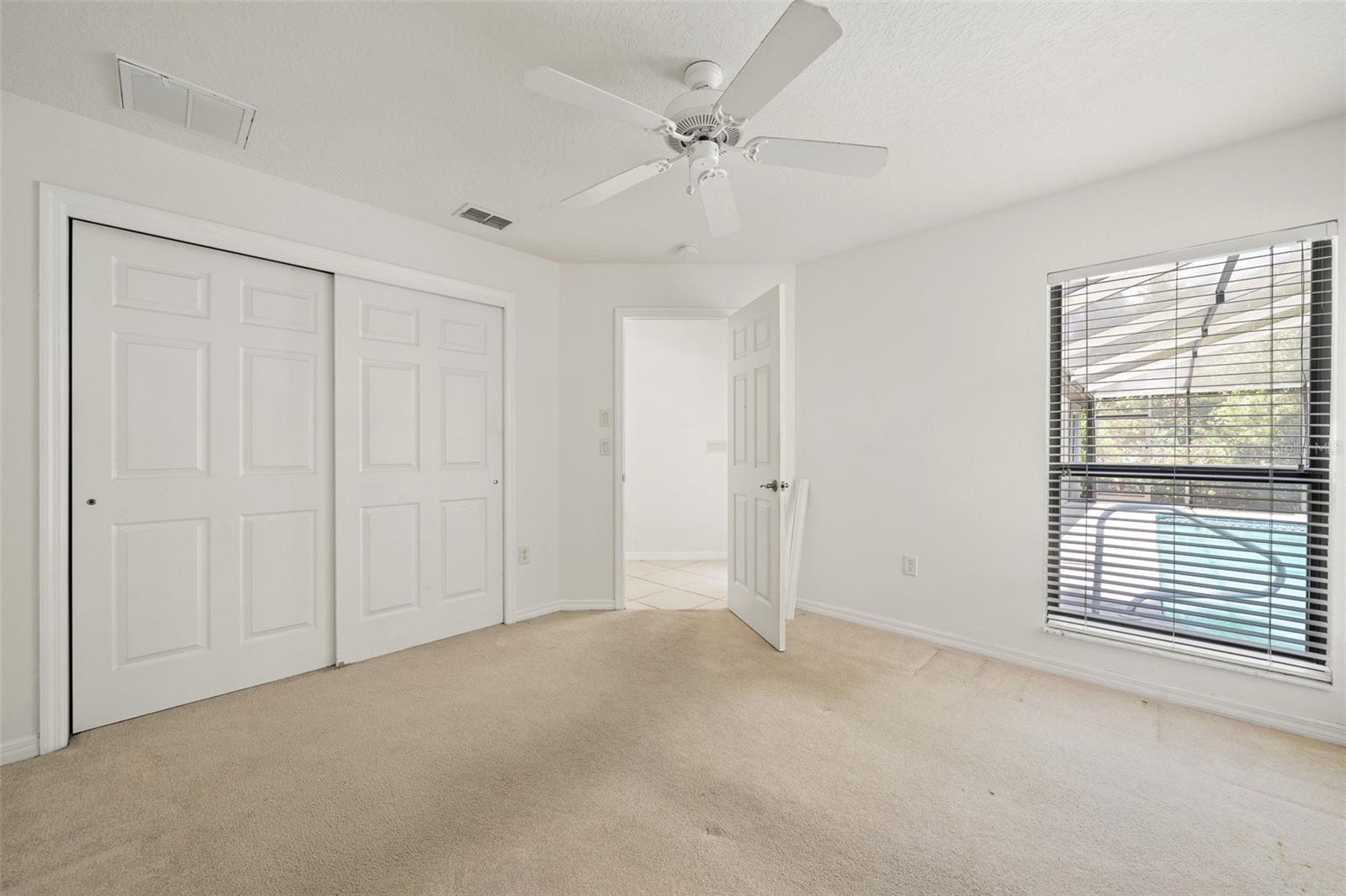 Listing photo id 26 for 19 Foxglove Court