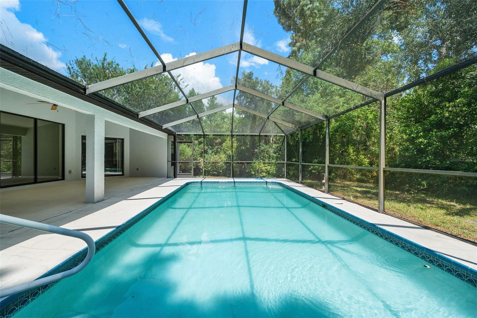 Listing photo id 32 for 19 Foxglove Court