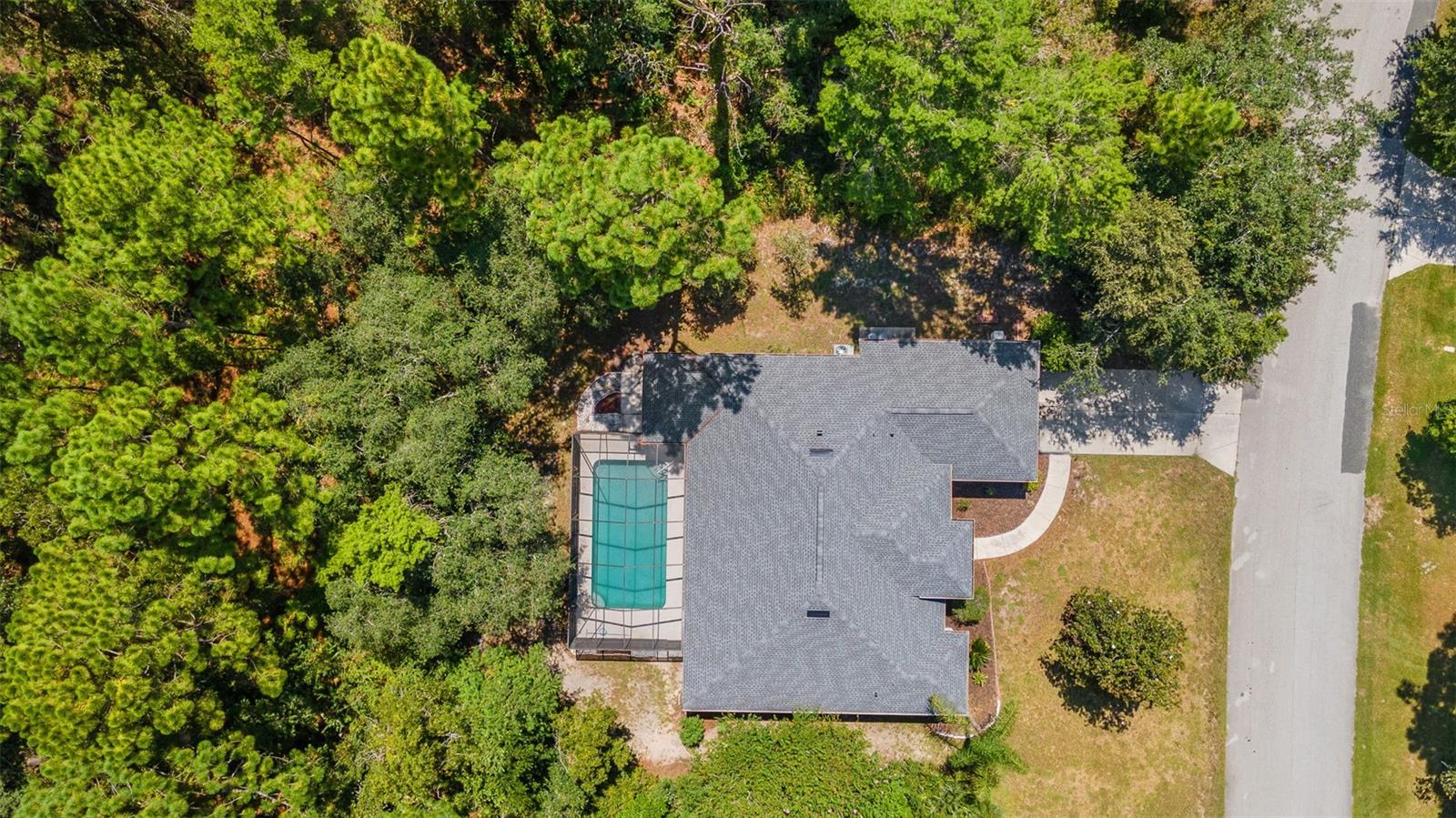 Listing photo id 38 for 19 Foxglove Court