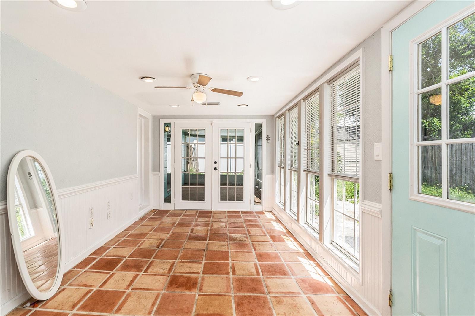 Listing photo id 13 for 9830 Mark Twain Lane