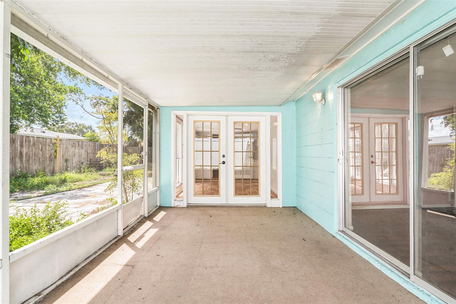 Listing photo id 21 for 9830 Mark Twain Lane