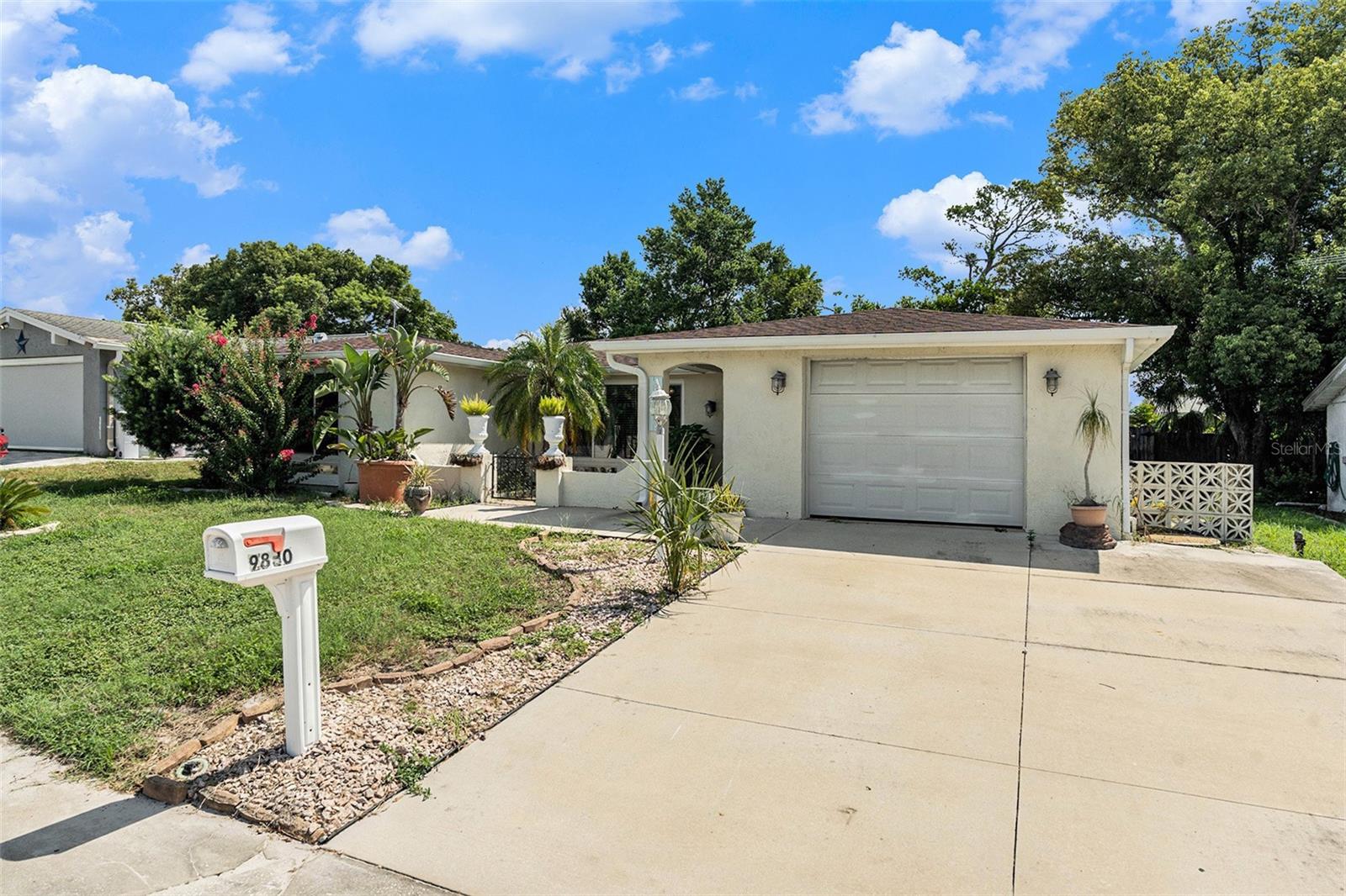 Listing photo id 2 for 9830 Mark Twain Lane