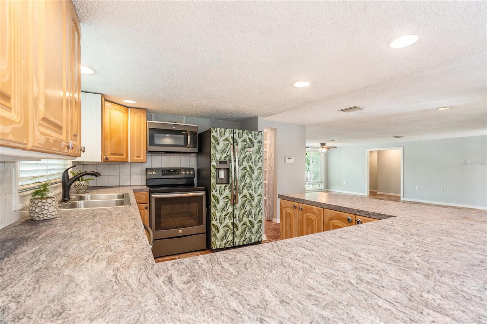 Listing photo id 5 for 9830 Mark Twain Lane