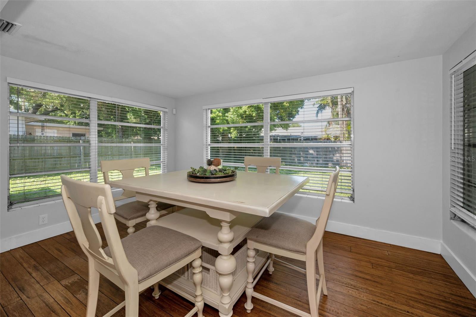 Image 12 of 43 For 1866 Murray Avenue