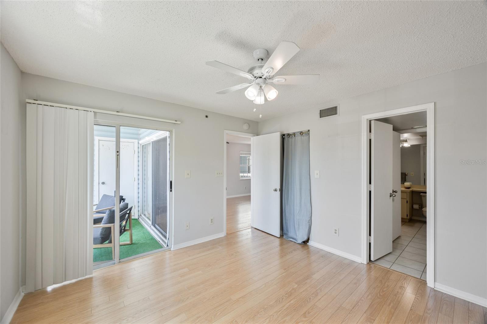 Image 7 of 30 For 6810 Stones Throw Circle N 13209