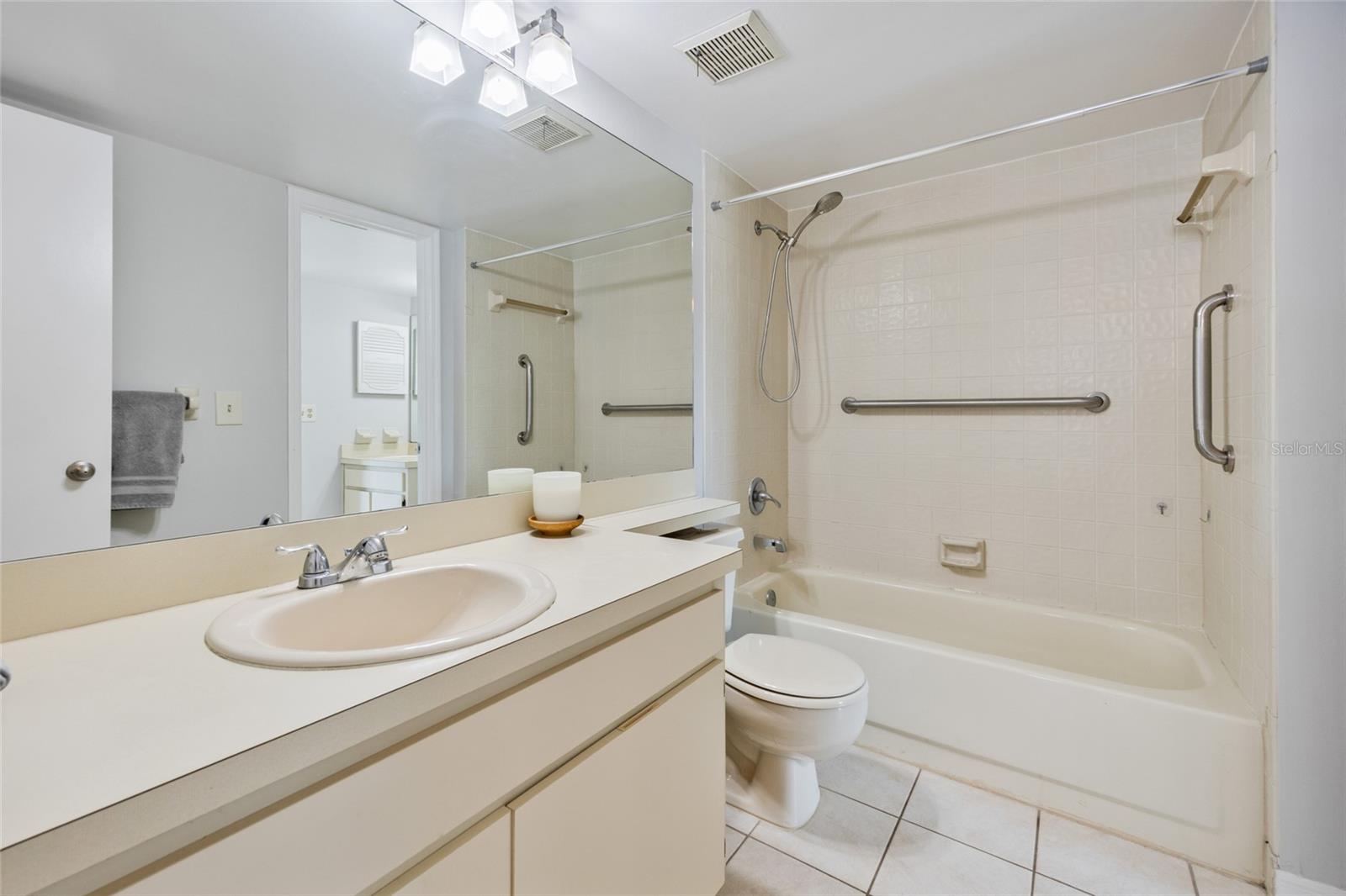 Image 9 of 30 For 6810 Stones Throw Circle N 13209