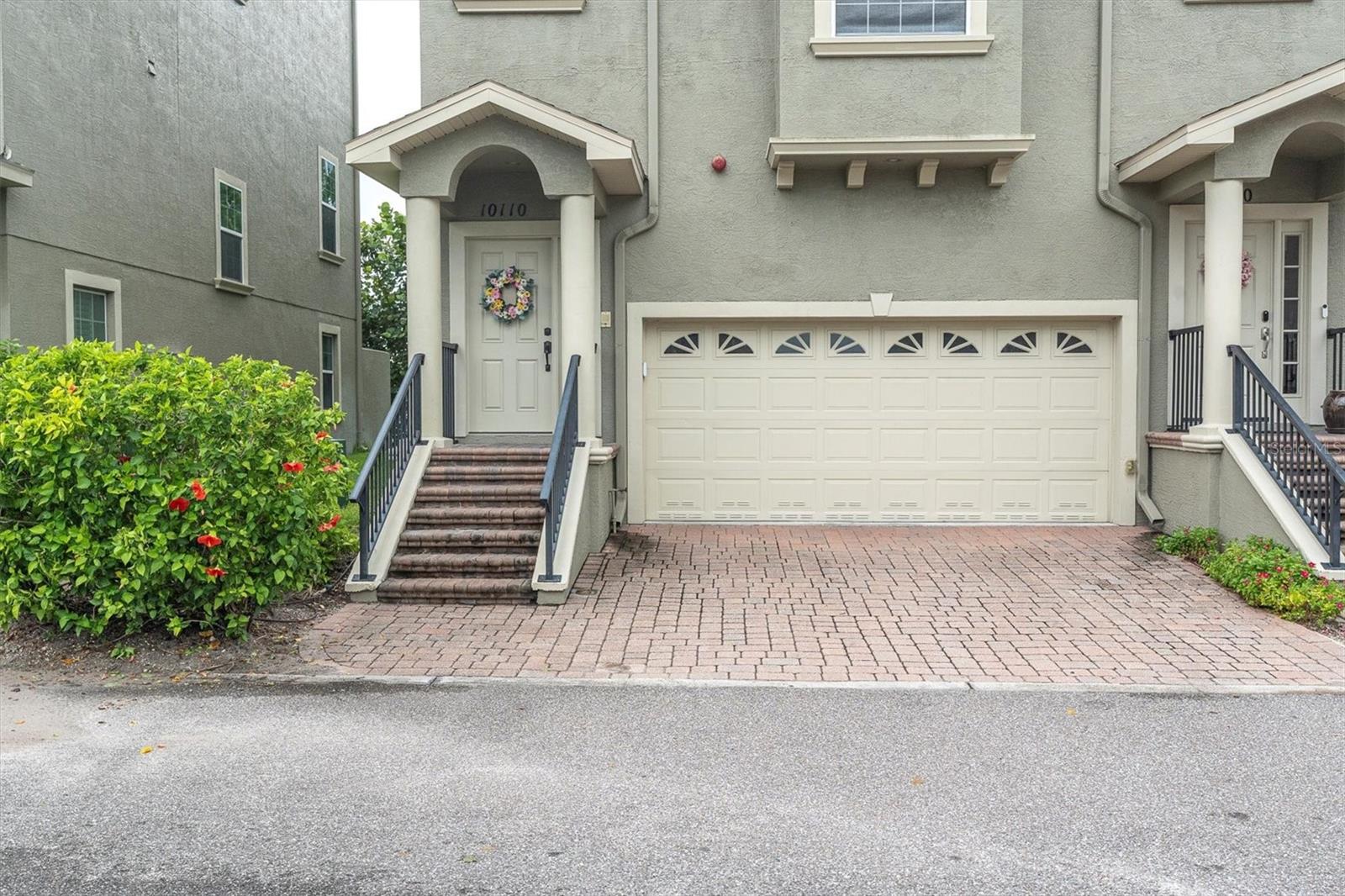 Image 4 of 41 For 10110 Bayou Grande Avenue