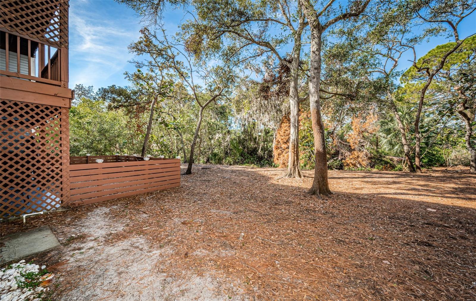 Image 32 of 37 For 514 Ryans Woods Lane